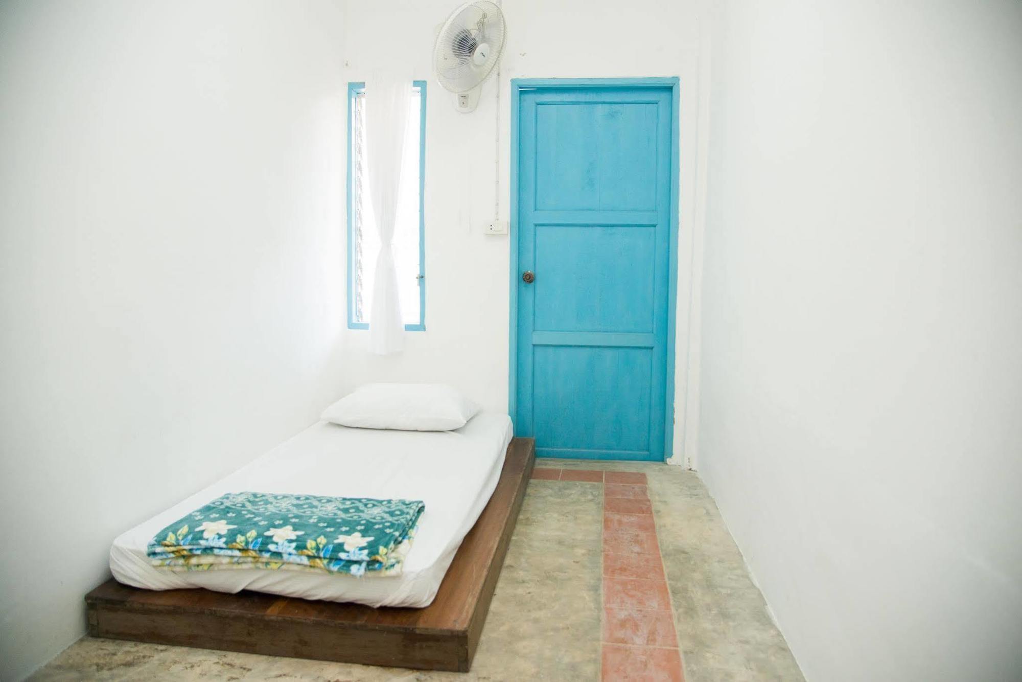 Sleepyowl Hostel Ban Bang Bao  Екстериор снимка
