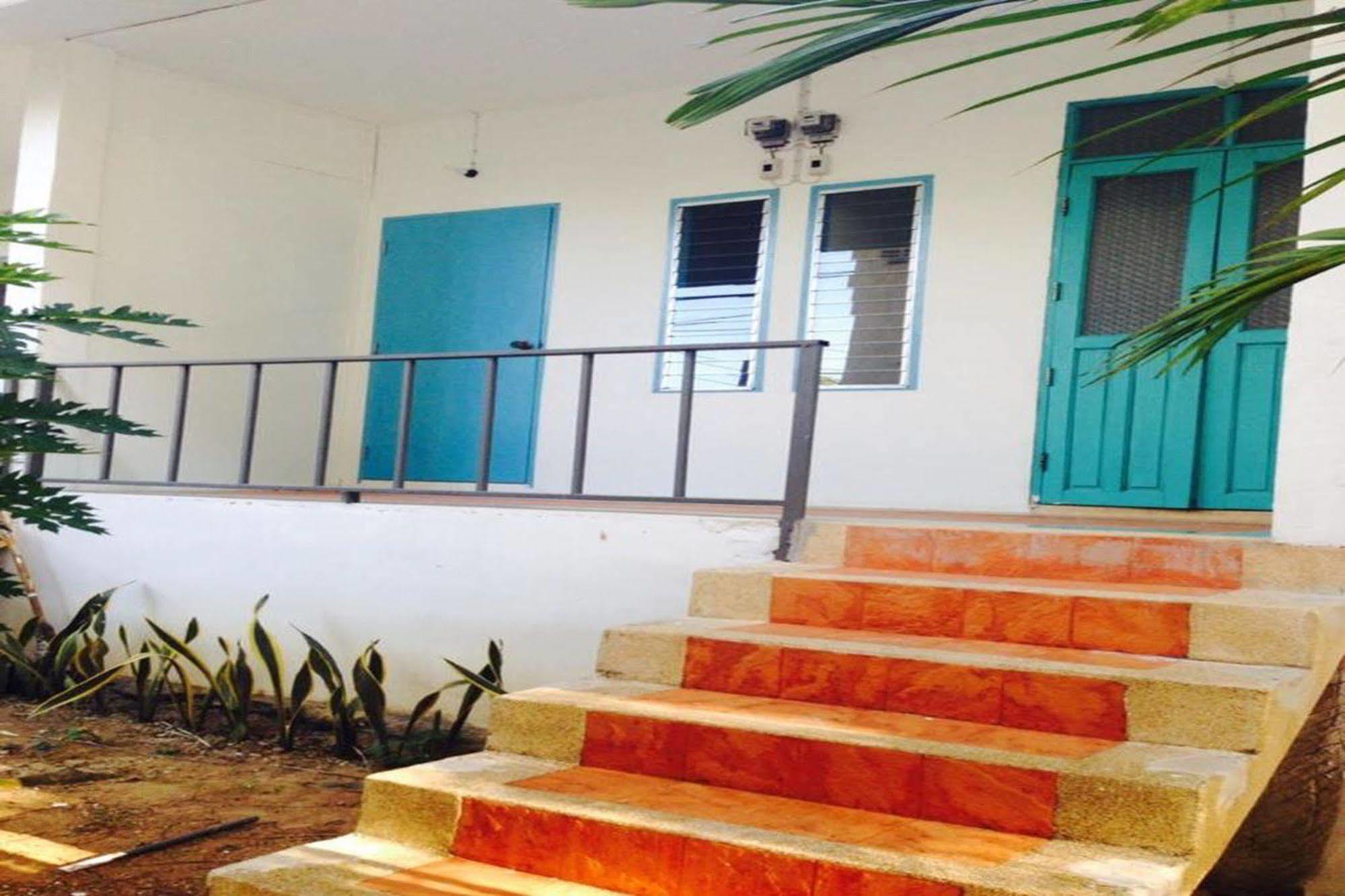 Sleepyowl Hostel Ban Bang Bao  Екстериор снимка