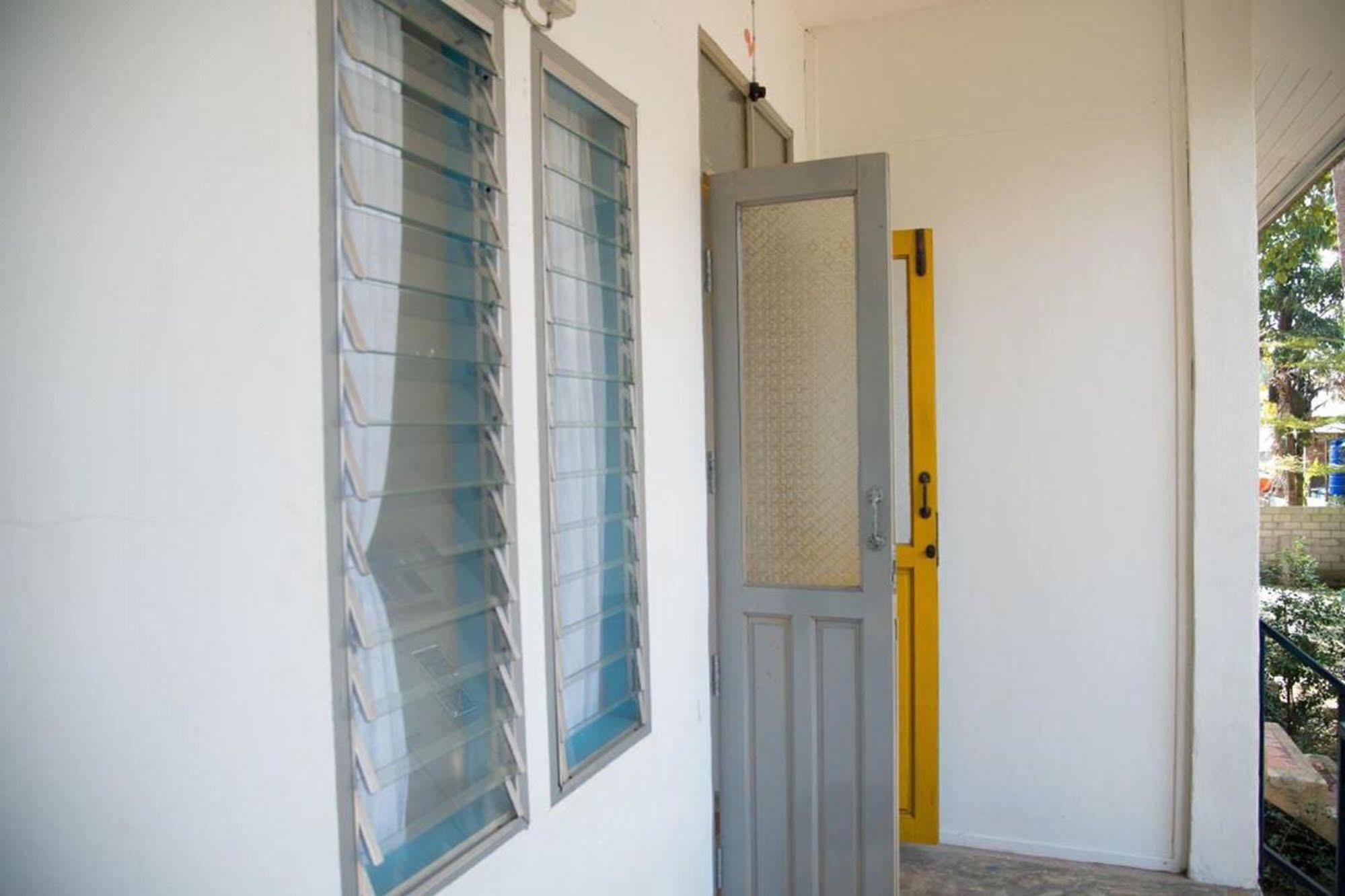 Sleepyowl Hostel Ban Bang Bao  Екстериор снимка
