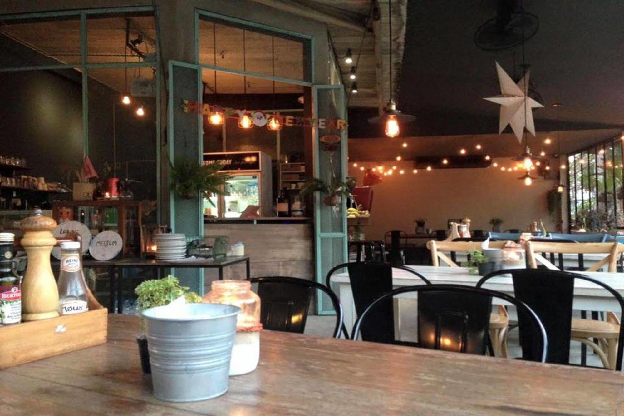 Sleepyowl Hostel Ban Bang Bao  Екстериор снимка